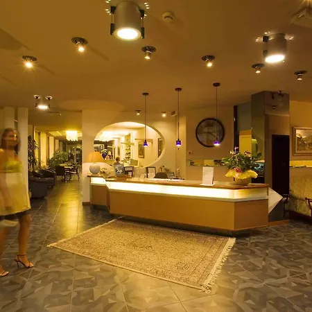 Negresco Hotell 4*